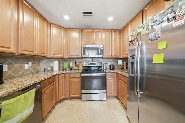 20071 RAGAZZA CIRCLE 101, Venice, FL 34293