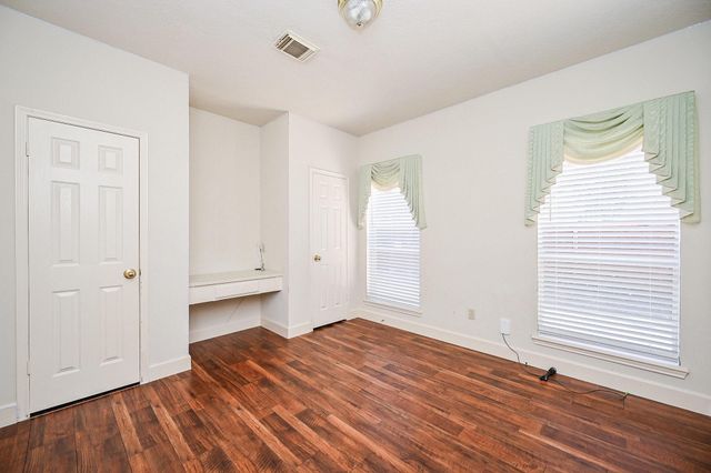 9731 New Kent Drive, Sugar Land, TX 77498