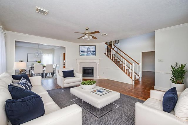 9731 New Kent Drive, Sugar Land, TX 77498