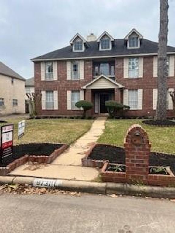 9731 New Kent Drive, Sugar Land, TX 77498