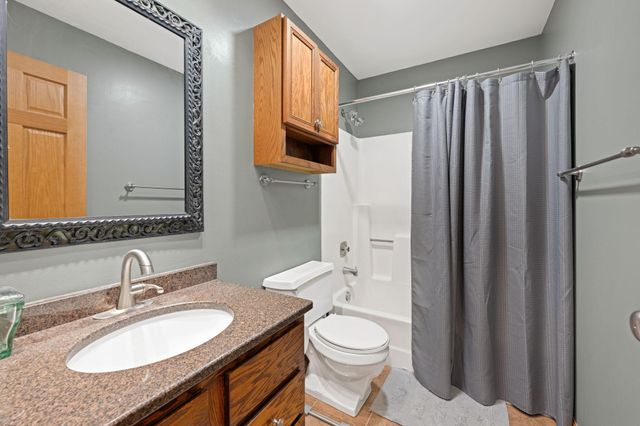 7476 Jeffery Lane S, Cottage Grove, MN 55016