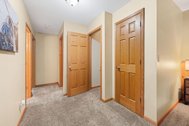 7476 Jeffery Lane S, Cottage Grove, MN 55016