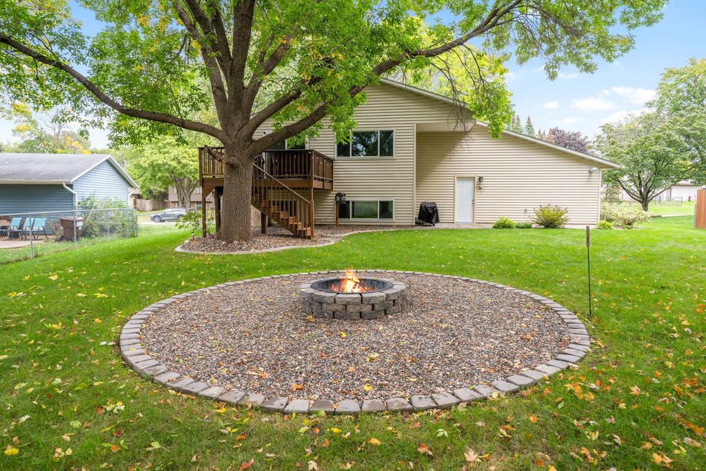 7476 Jeffery Lane S, Cottage Grove, MN 55016 — photo 2