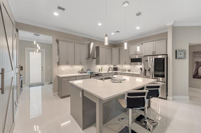 2143 SE 137th Way, Okeechobee, FL 34974