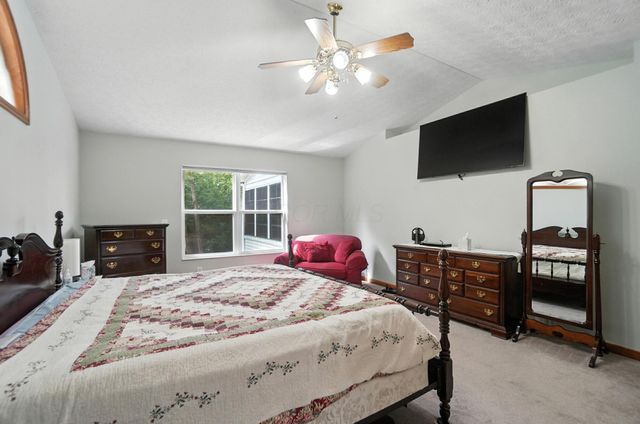 1899 Creeks Crossing Court, Grove City, OH 43123