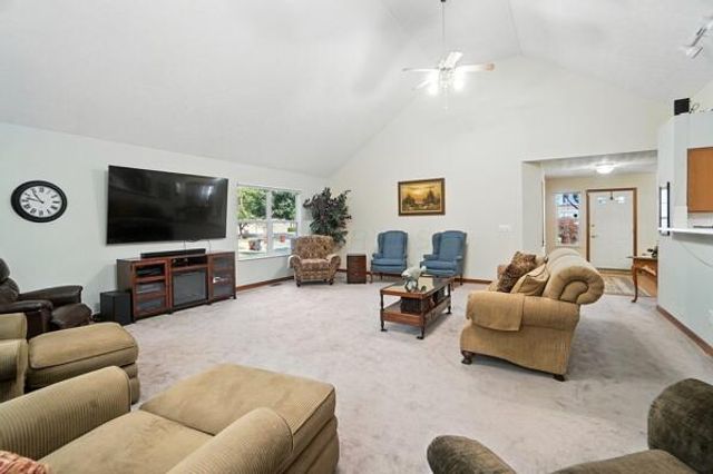 1899 Creeks Crossing Court, Grove City, OH 43123