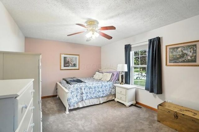 1899 Creeks Crossing Court, Grove City, OH 43123