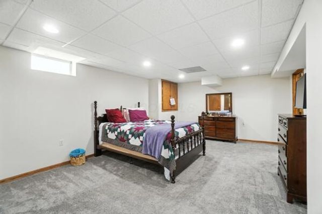 1899 Creeks Crossing Court, Grove City, OH 43123