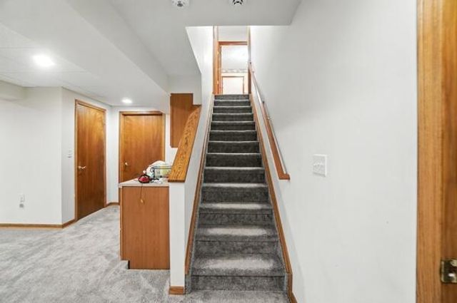 1899 Creeks Crossing Court, Grove City, OH 43123