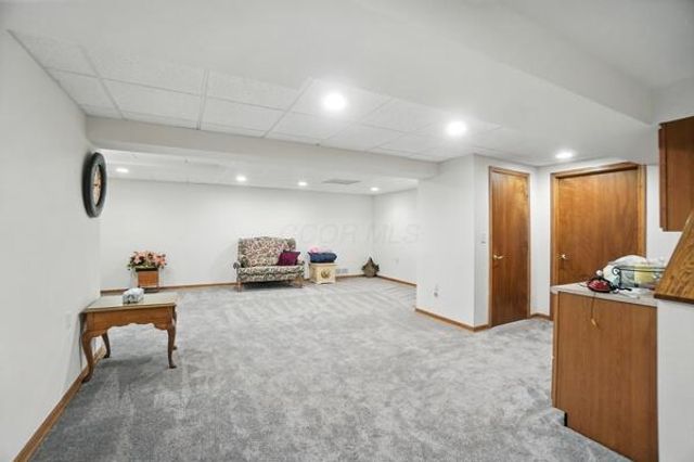 1899 Creeks Crossing Court, Grove City, OH 43123