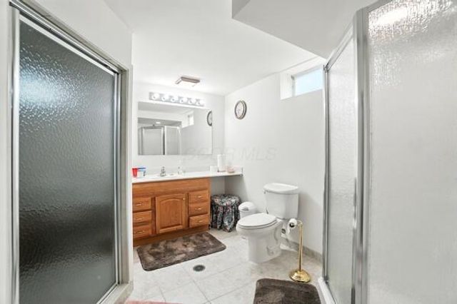 1899 Creeks Crossing Court, Grove City, OH 43123