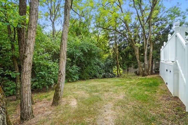 1899 Creeks Crossing Court, Grove City, OH 43123