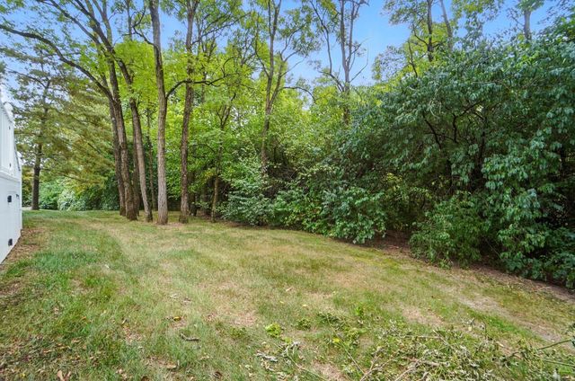 1899 Creeks Crossing Court, Grove City, OH 43123