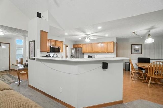 1899 Creeks Crossing Court, Grove City, OH 43123