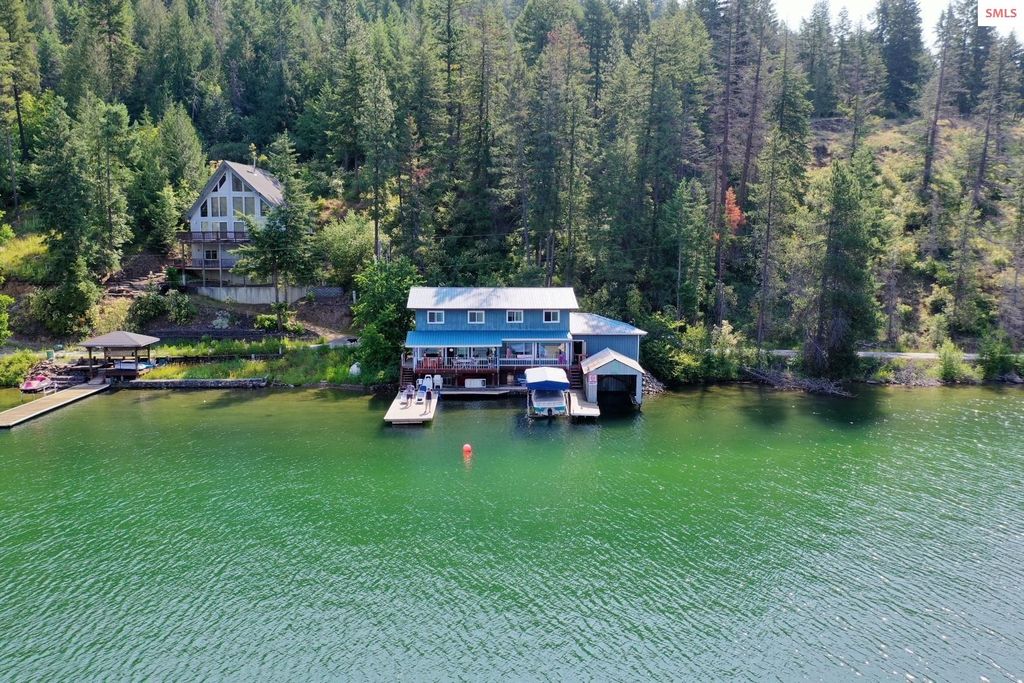 250 E Bottle Bay Rd, Sagle, ID 83860