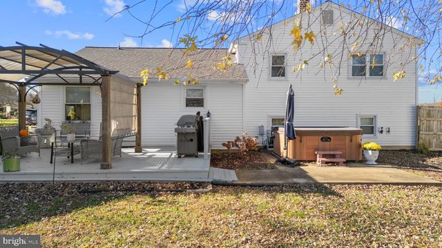 949 BLACKBIRD LANDING RD, Townsend, DE 19734