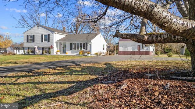 949 BLACKBIRD LANDING RD, Townsend, DE 19734