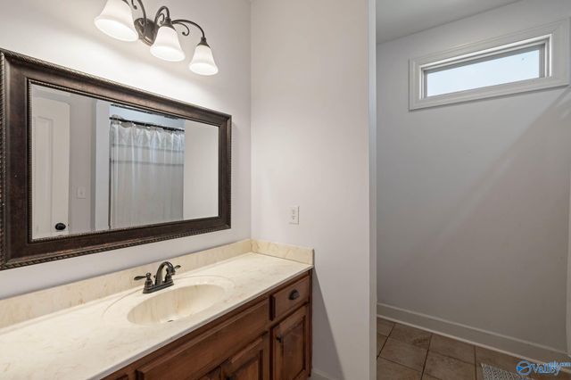 15828 Landview Lane, Athens, AL 35613