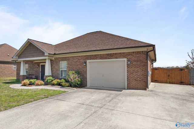 15828 Landview Lane, Athens, AL 35613