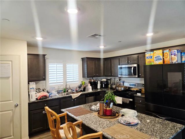 1821 Bridle Trail, San Jacinto, CA 92582
