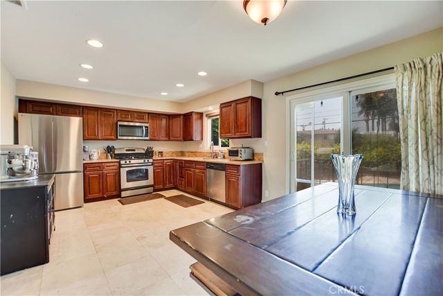 13791 Pasadena, North Tustin, CA 92705