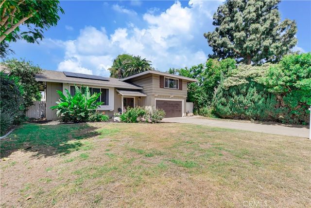 13791 Pasadena, North Tustin, CA 92705
