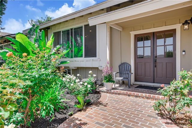 13791 Pasadena, North Tustin, CA 92705