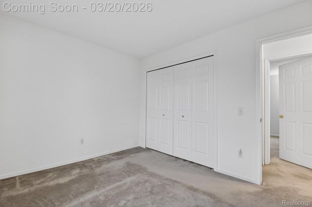 38733 Covington Drive, Wayne, MI 48184