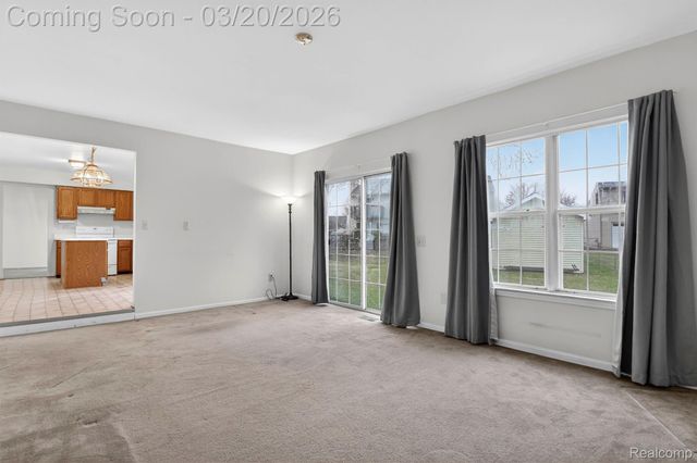 38733 Covington Drive, Wayne, MI 48184