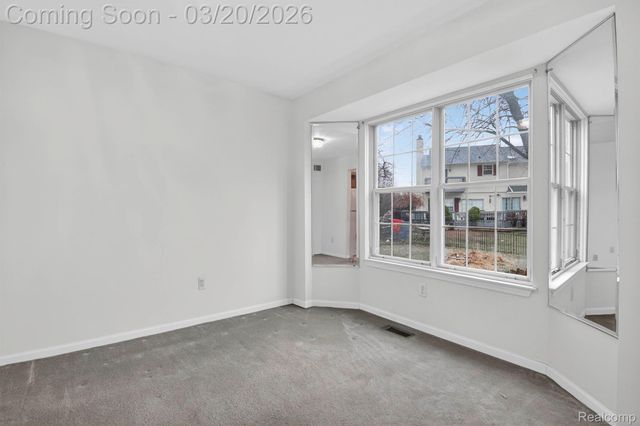 38733 Covington Drive, Wayne, MI 48184