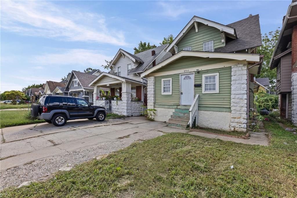 3702 Indiana Avenue, Kansas City, MO 64128