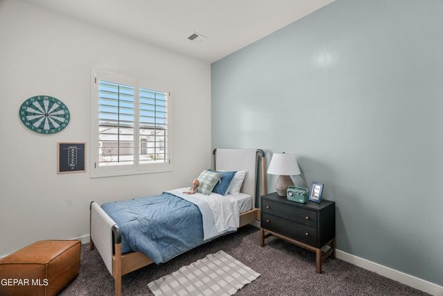 612 Paseo Campanero Street, Horizon City, TX 79928