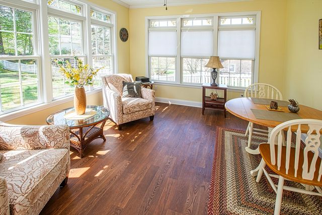 15 Evergreen Road, Northampton, MA 01053