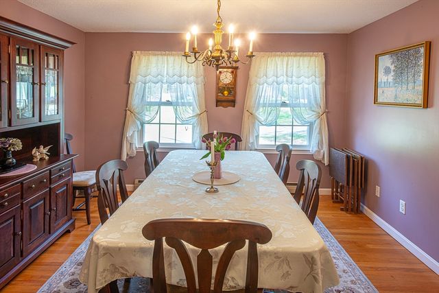 15 Evergreen Road, Northampton, MA 01053