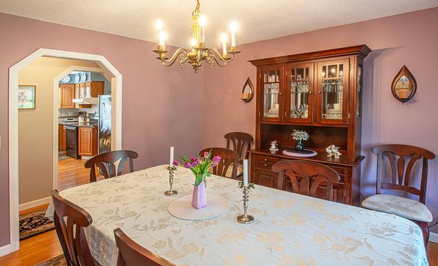 15 Evergreen Road, Northampton, MA 01053