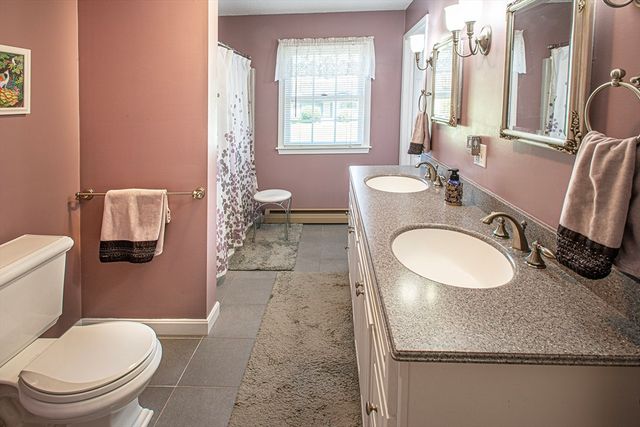 15 Evergreen Road, Northampton, MA 01053