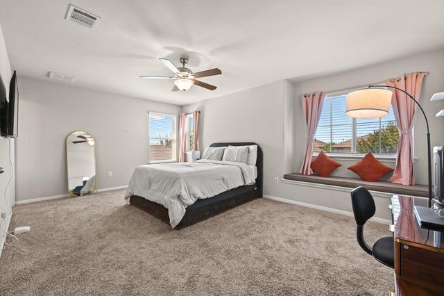 528 Twisted Oaks LN, Buda, TX 78610