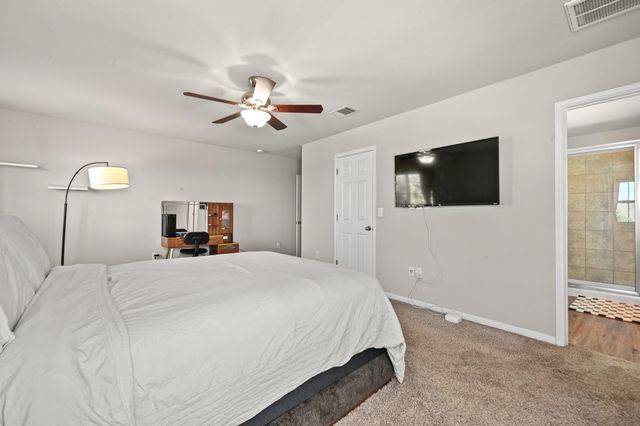 528 Twisted Oaks LN, Buda, TX 78610