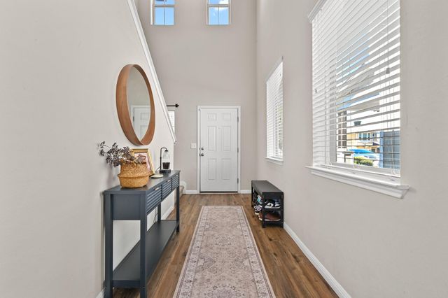 528 Twisted Oaks LN, Buda, TX 78610