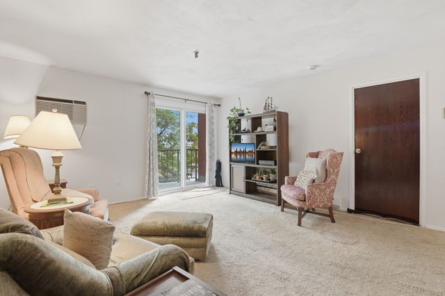 115 W Squantum St 513, Quincy, MA 02171