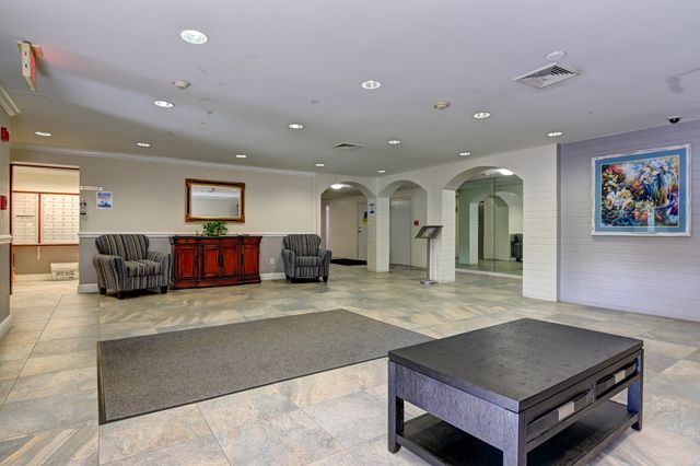 115 W Squantum St 513, Quincy, MA 02171