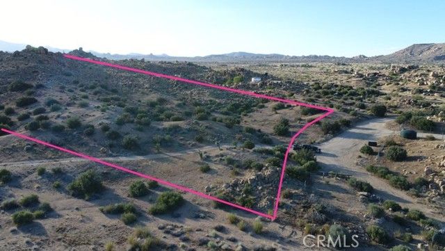 7 Oak Drive, Pioneertown, CA 92268