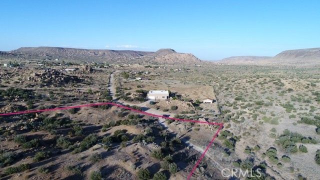 7 Oak Drive, Pioneertown, CA 92268