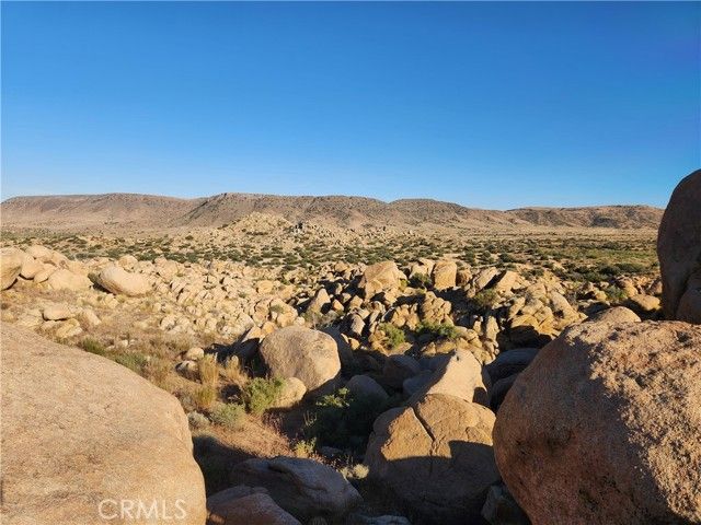 7 Oak Drive, Pioneertown, CA 92268