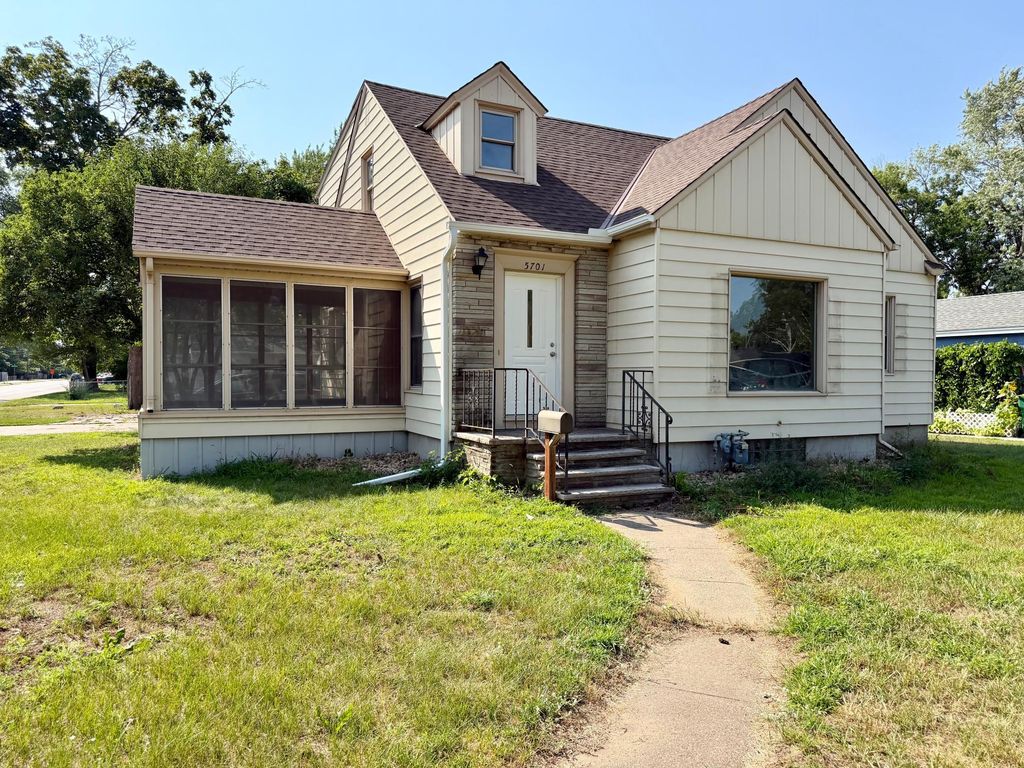 5701 Humboldt Avenue N, Brooklyn Center, MN 55430
