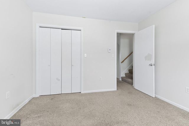 223 COLONIAL DR, Akron, PA 17501