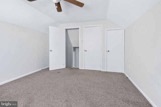 223 COLONIAL DR, Akron, PA 17501