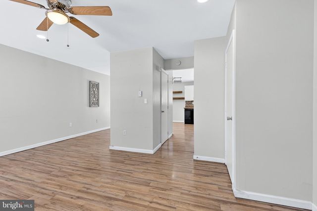 223 COLONIAL DR, Akron, PA 17501