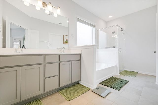 2445 Whisper Forest Drive, Katy, TX 77493