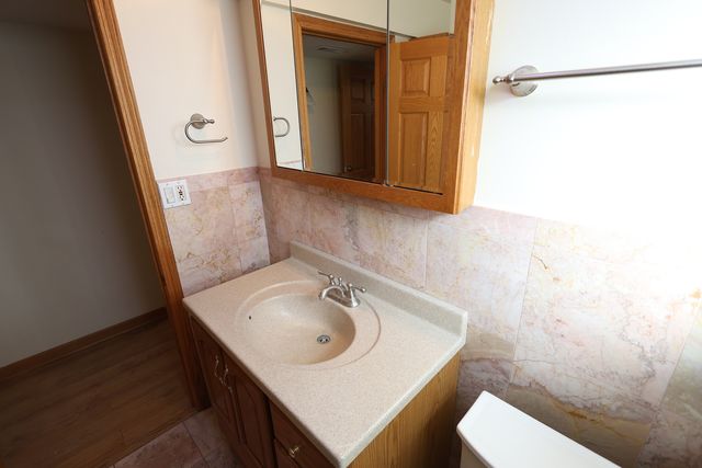 9823 Linn Avenue 1, Schiller Park, IL 60176